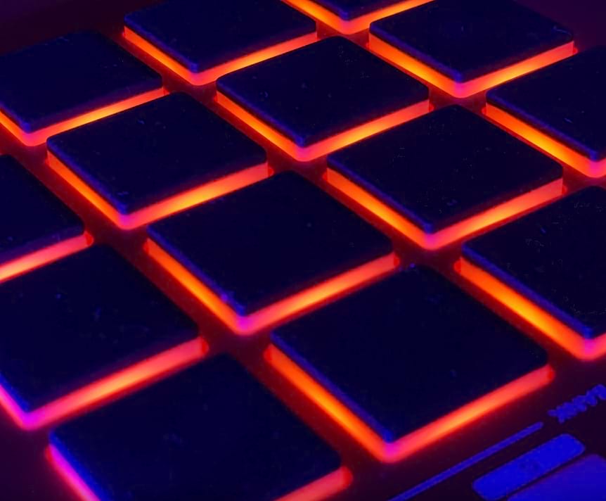 Explorer AKAI MPC Beats : Guide pour Débutants sur l'Importation des Kits de Batterie DiViNe Samples